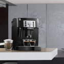 De'Longhi Magnifica S coffee machine